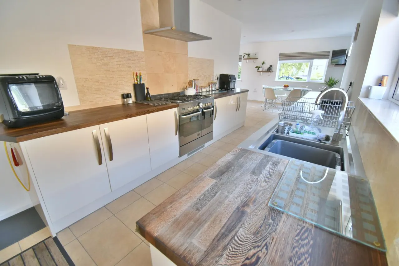 Heathlands Avenue, BH22, photo 7