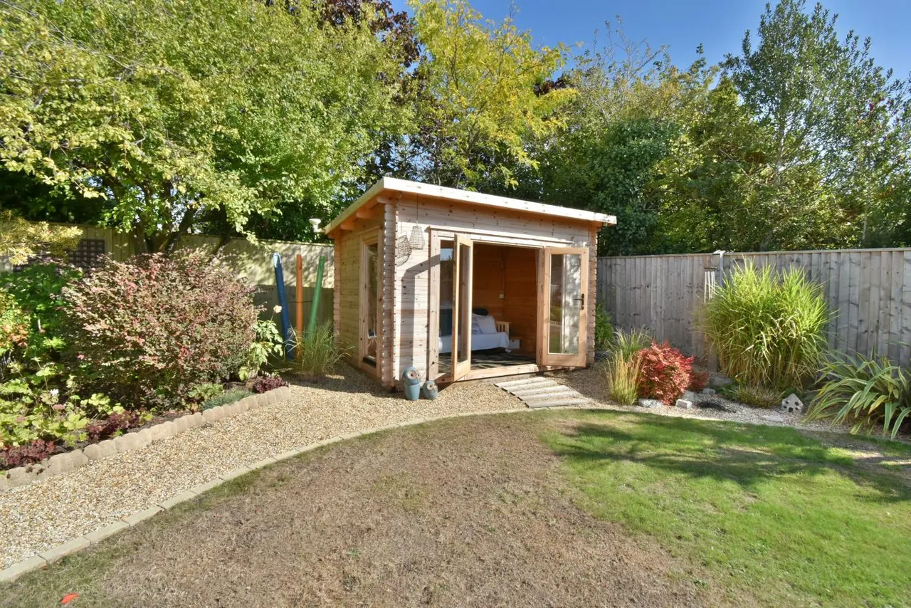 Heathlands Avenue, BH22, photo 21