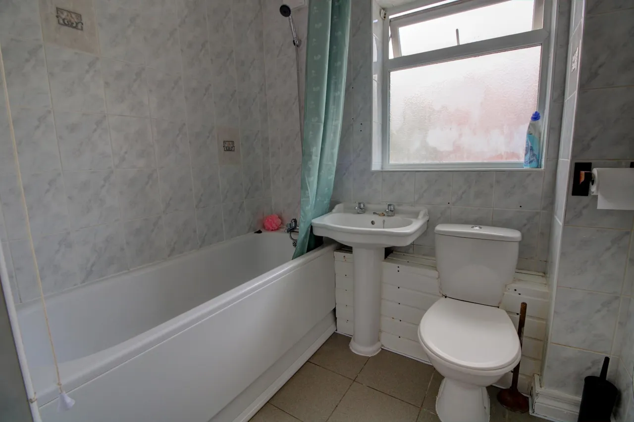 Baron Court, Reading, RG30, photo 7