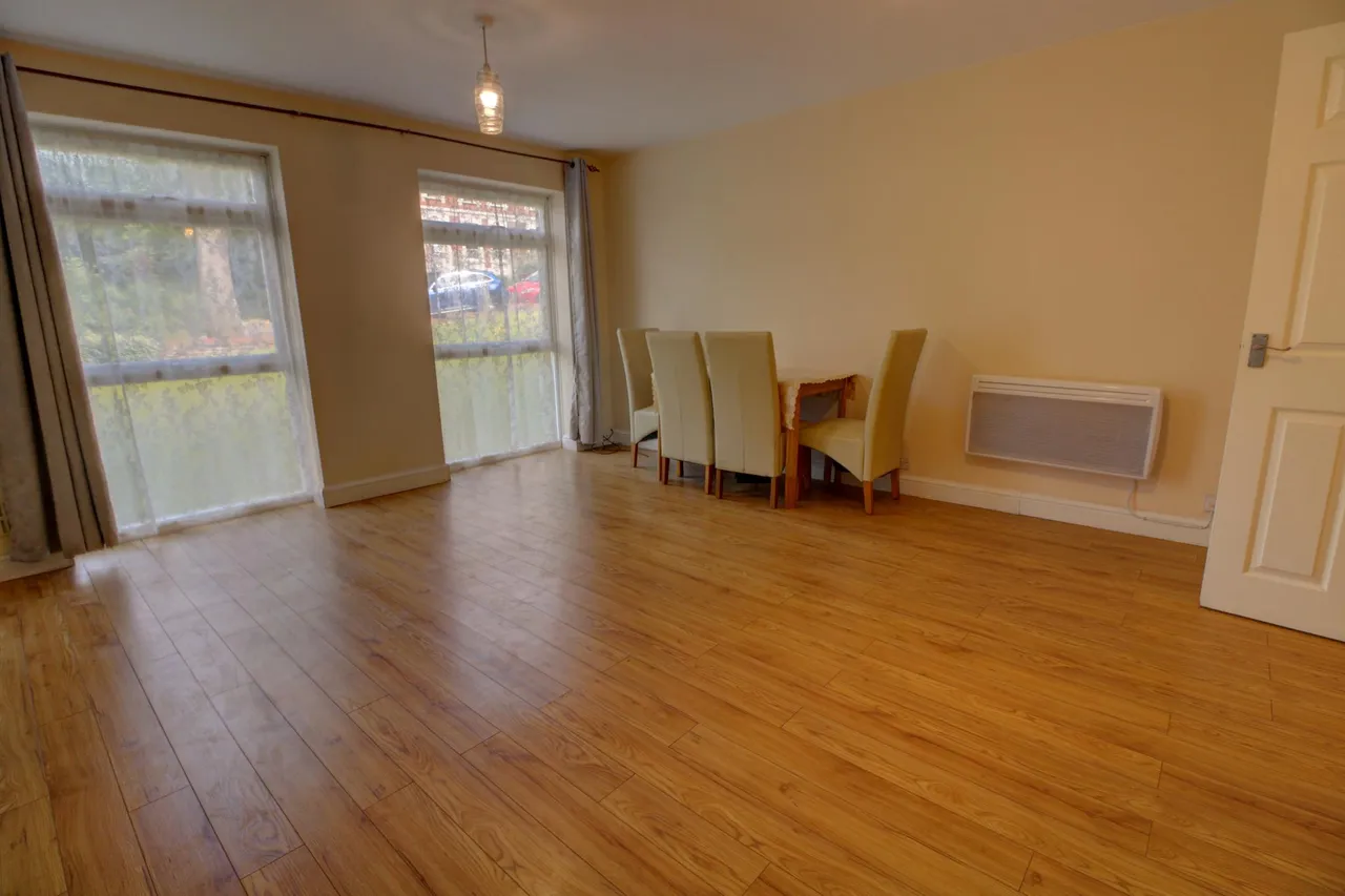 Baron Court, Reading, RG30, photo 2