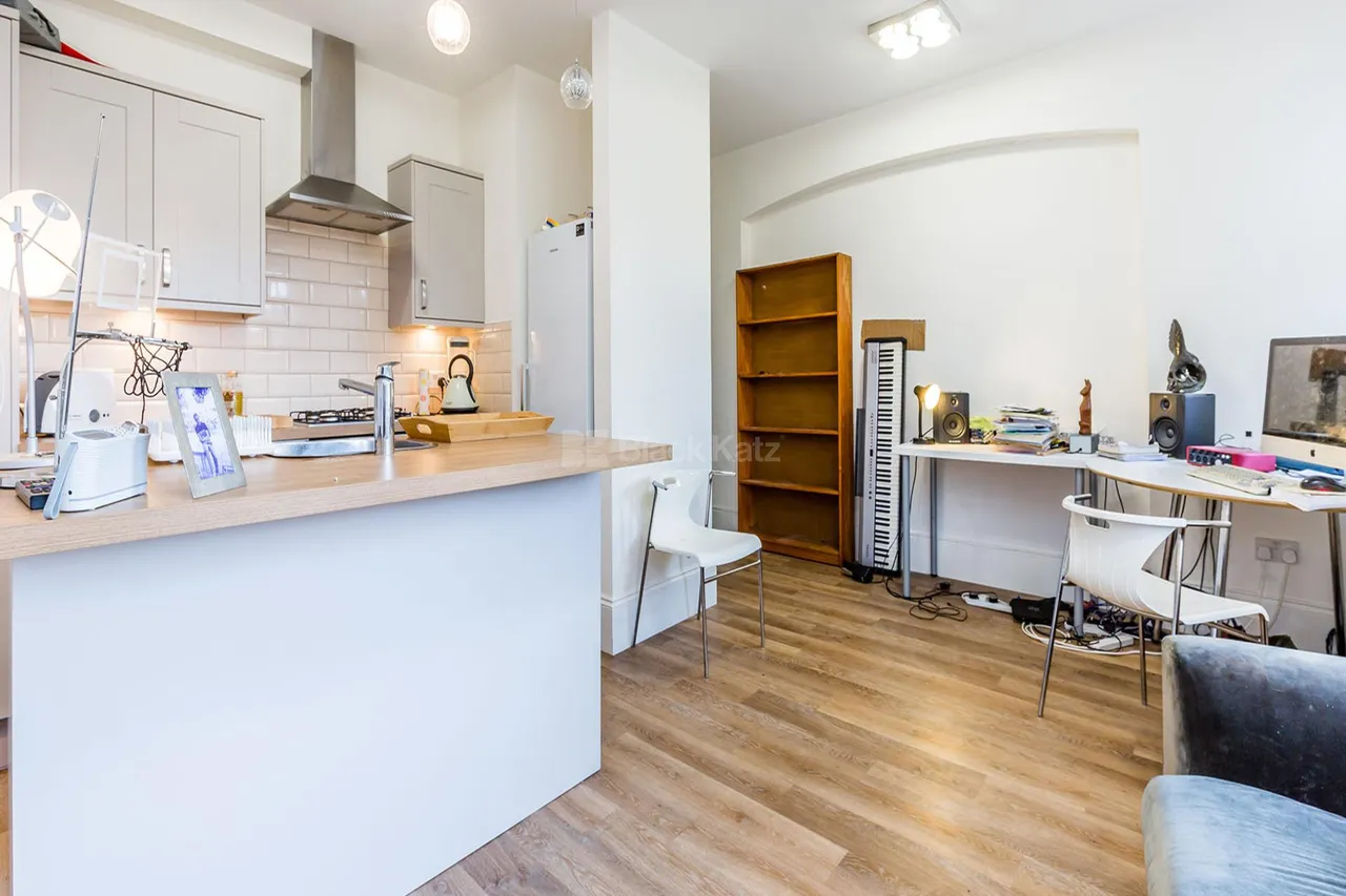 Fortis Green Road, N10, photo 3