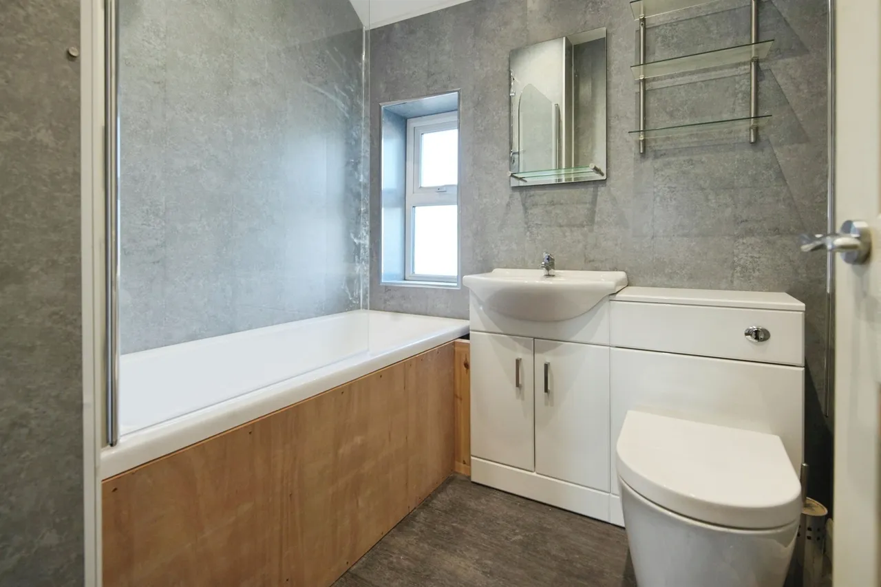 Orient Road, Lancing, BN15, photo 14