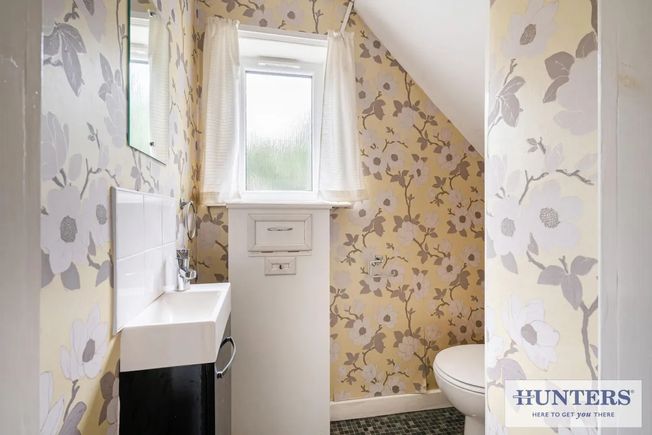 Thorpe Lane, Guiseley, LS20, photo 17