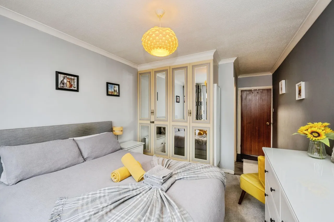 Sarlou Court, Swansea, SA2, photo 10