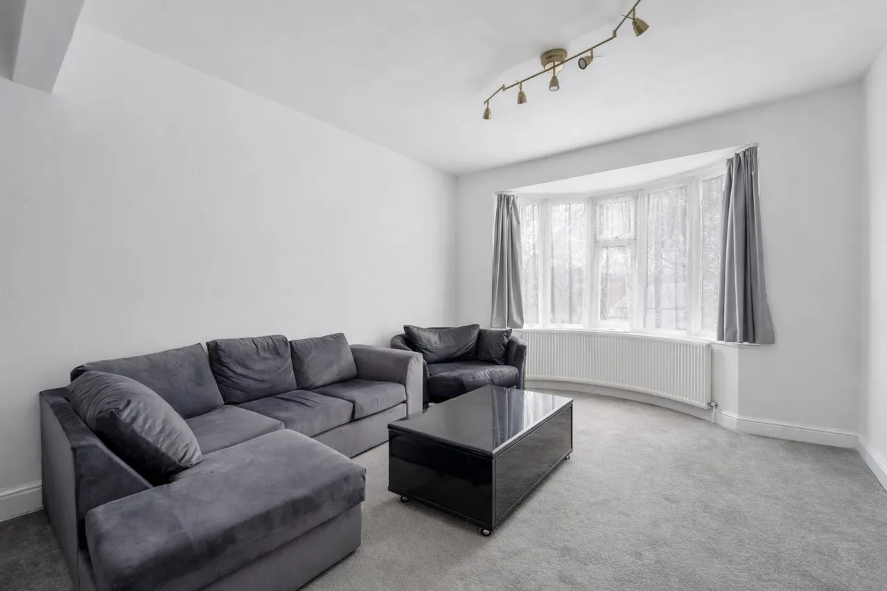 Wellington Road South, Hounslow, TW4 5JX, photo 5