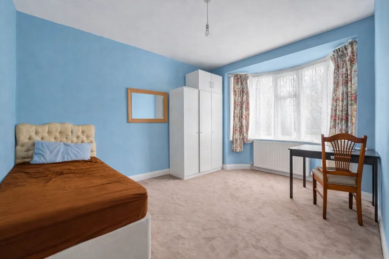 Wellington Road South, Hounslow, TW4 5JX, photo 10