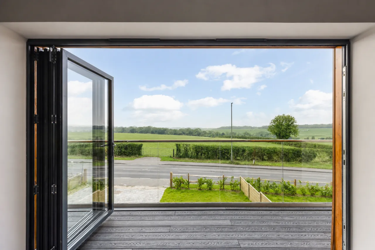 The Furlongs, Tadworth, KT20, photo 6