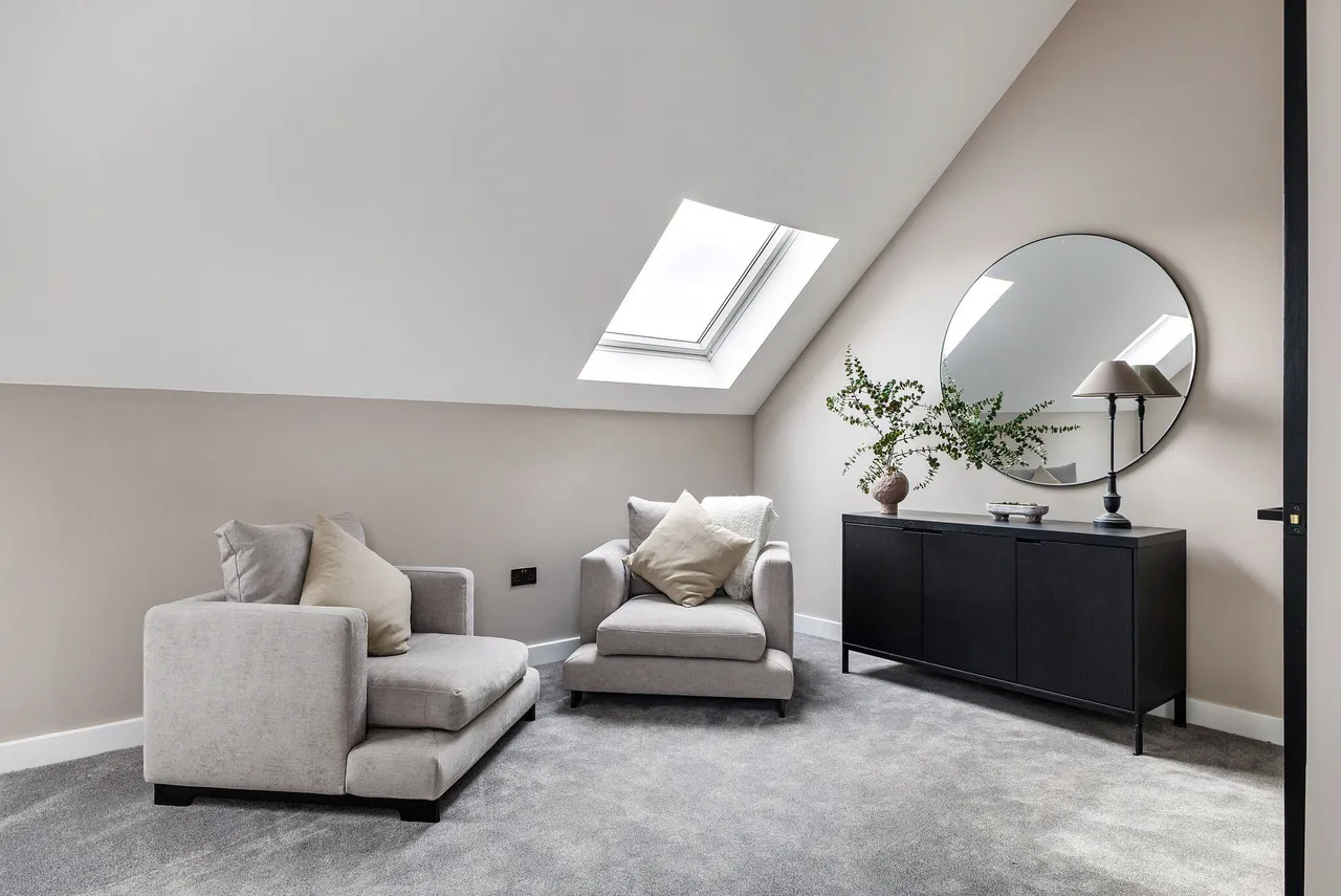The Furlongs, Tadworth, KT20, photo 12