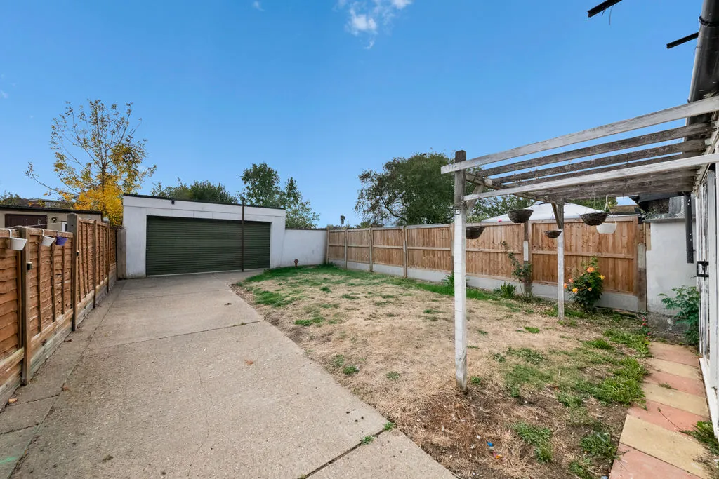 Hawtrey Avenue, Northolt, UB5, photo 8