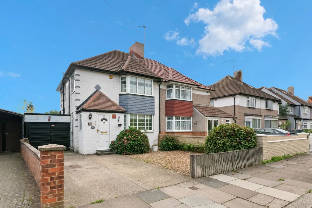 Hawtrey Avenue, Northolt, UB5, photo 18