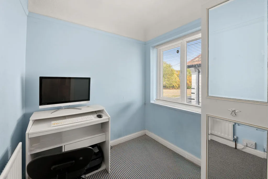 Hawtrey Avenue, Northolt, UB5, photo 14