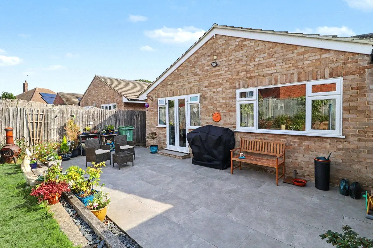 Mayhurst Crescent, Maybury, GU22, photo 15