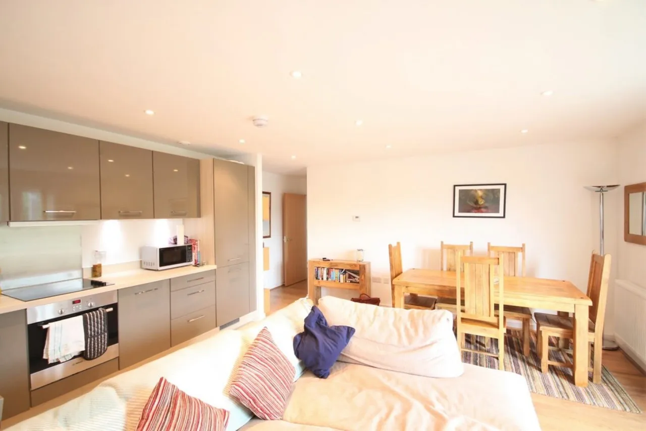Westwood Drive, Canterbury, photo 6
