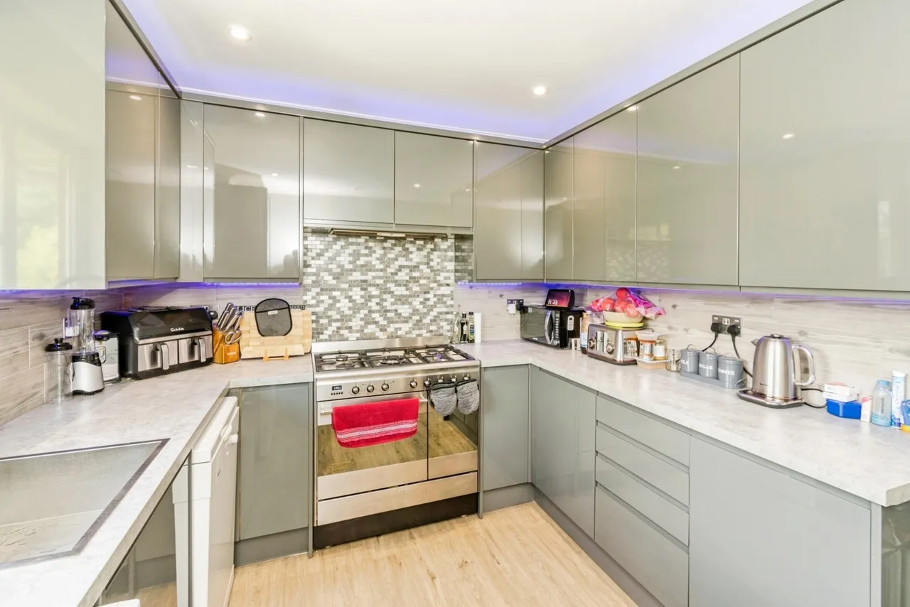 Kings Close, Lyndhurst, SO43, photo 8