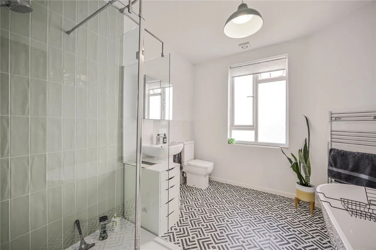 Stanley Road, Southgate, N11, photo 25