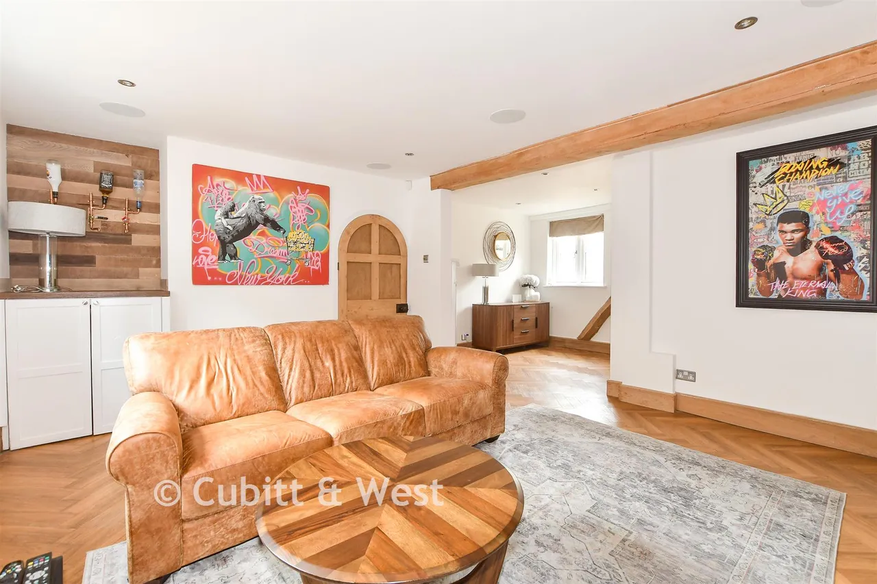 London Road, Felbridge, RH19, photo 7