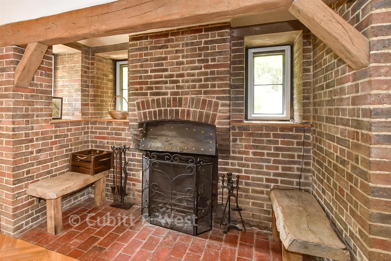 London Road, Felbridge, RH19, photo 6