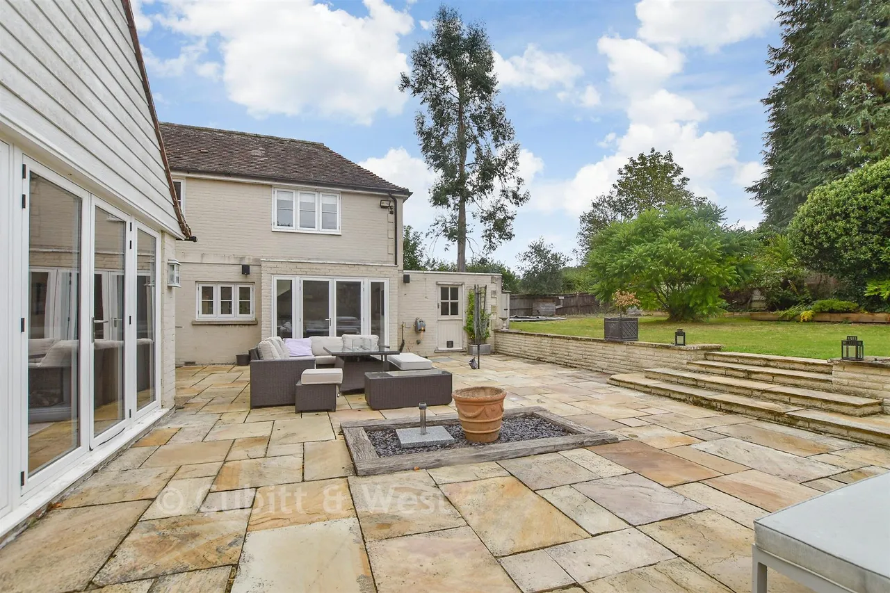 London Road, Felbridge, RH19, photo 17