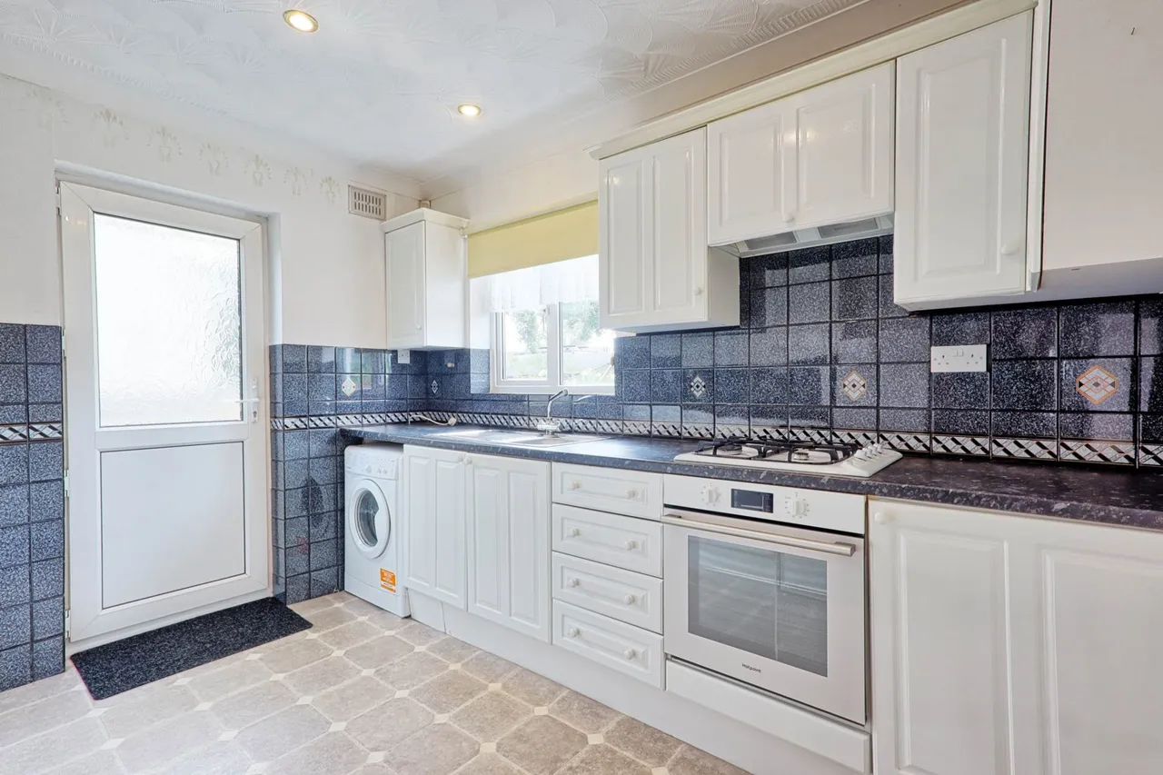 Common Lane, Thundersley, SS7 3RY, photo 5