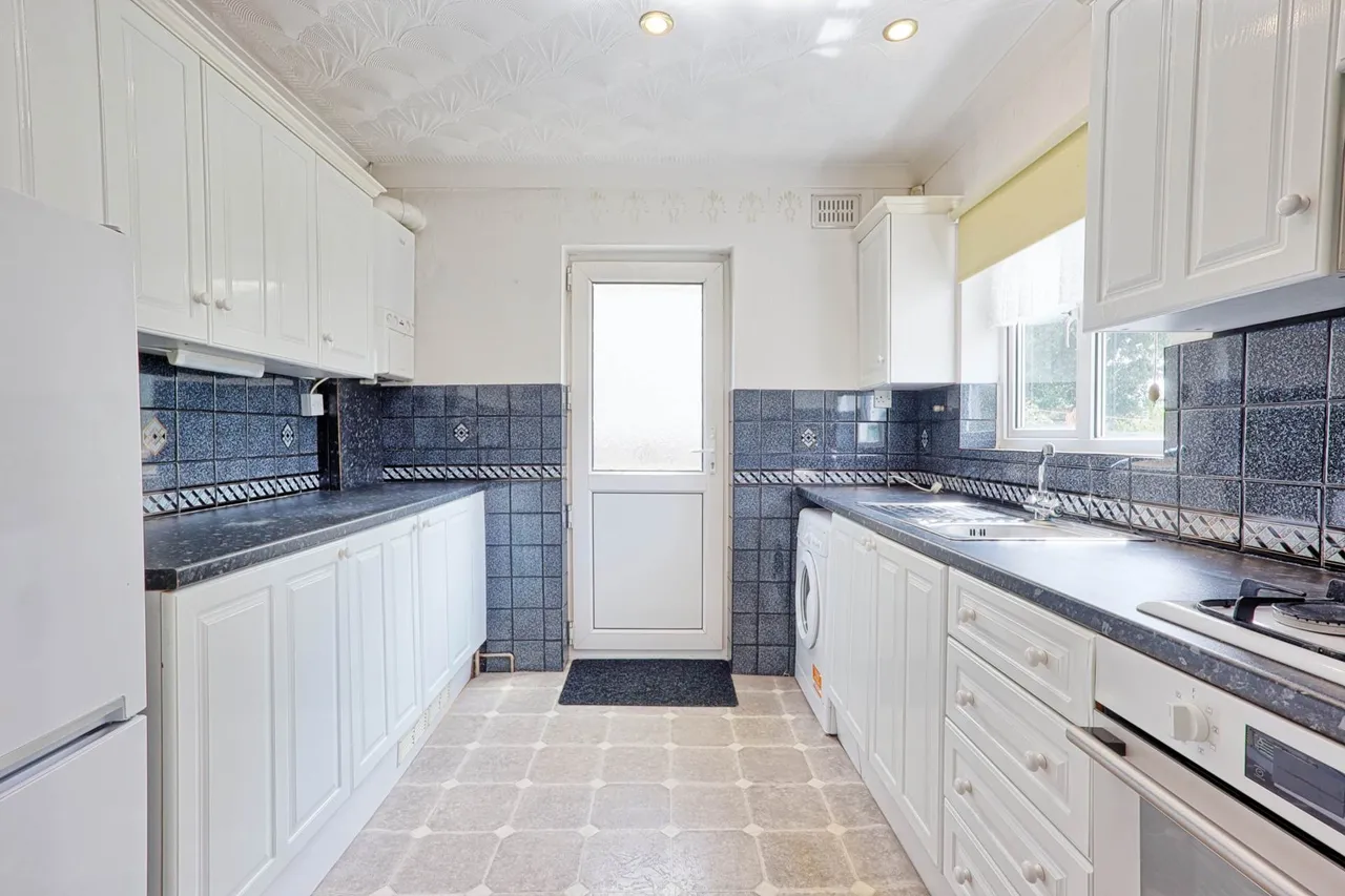 Common Lane, Thundersley, SS7 3RY, photo 6