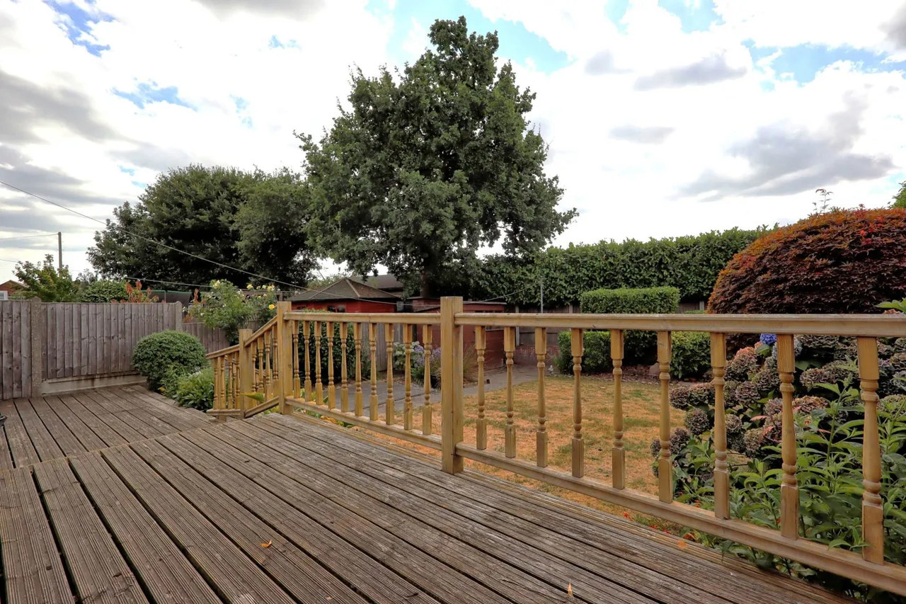 Common Lane, Thundersley, SS7 3RY, photo 13