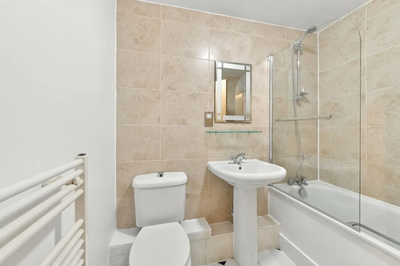 Smugglers Way, London, SW18, photo 8