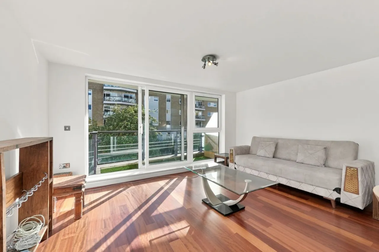 Smugglers Way, London, SW18, photo 13