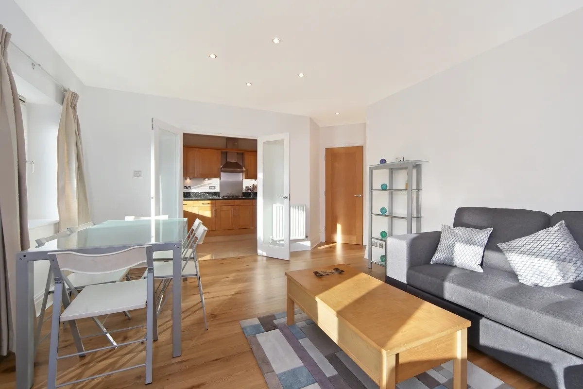 Warren House, Beckford Close London W14, photo 4