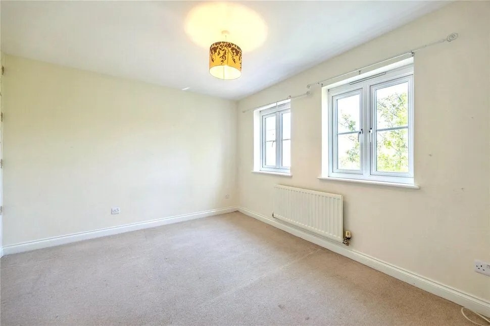 Queens Crescent, Livingston, EH54, photo 14