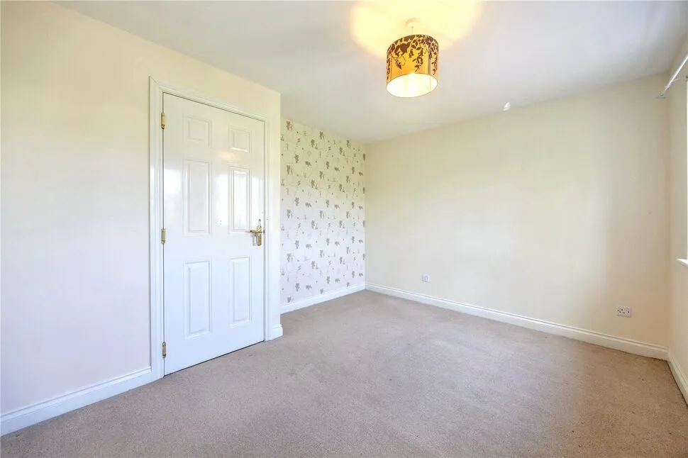 Queens Crescent, Livingston, EH54, photo 15