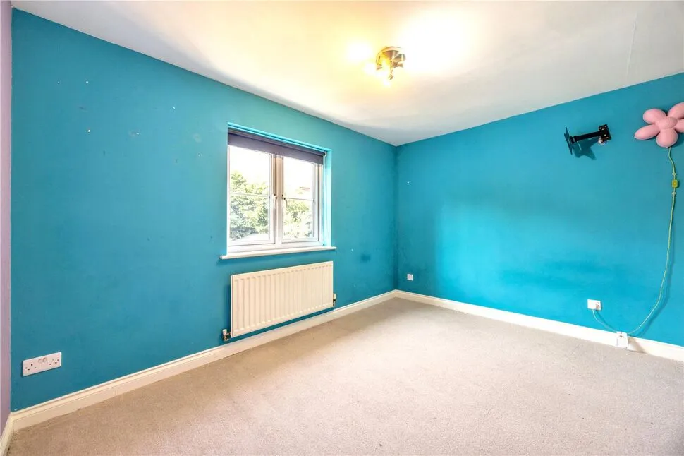 Queens Crescent, Livingston, EH54, photo 17