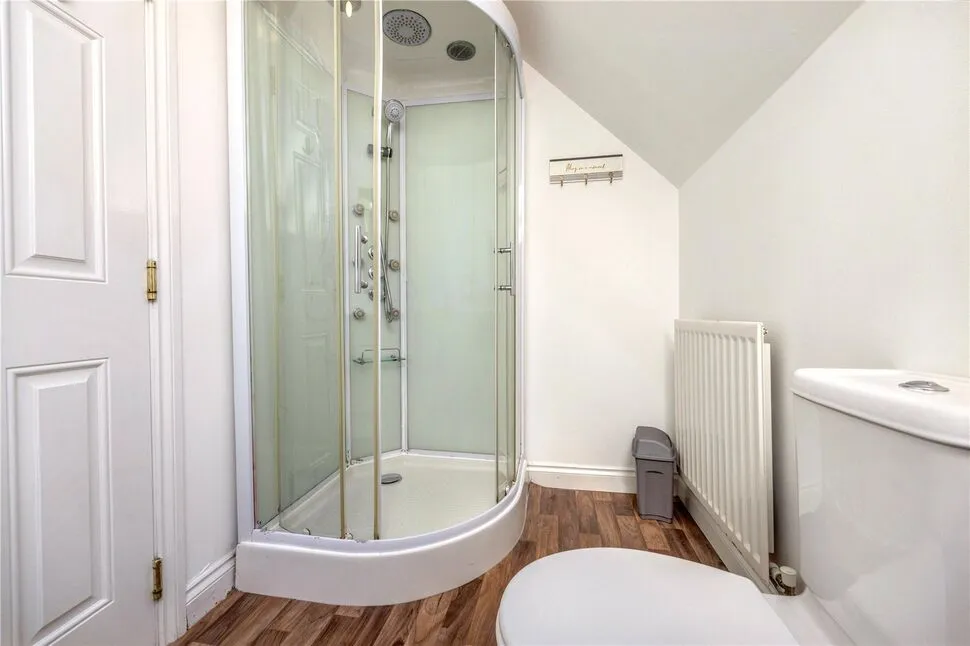 Queens Crescent, Livingston, EH54, photo 5