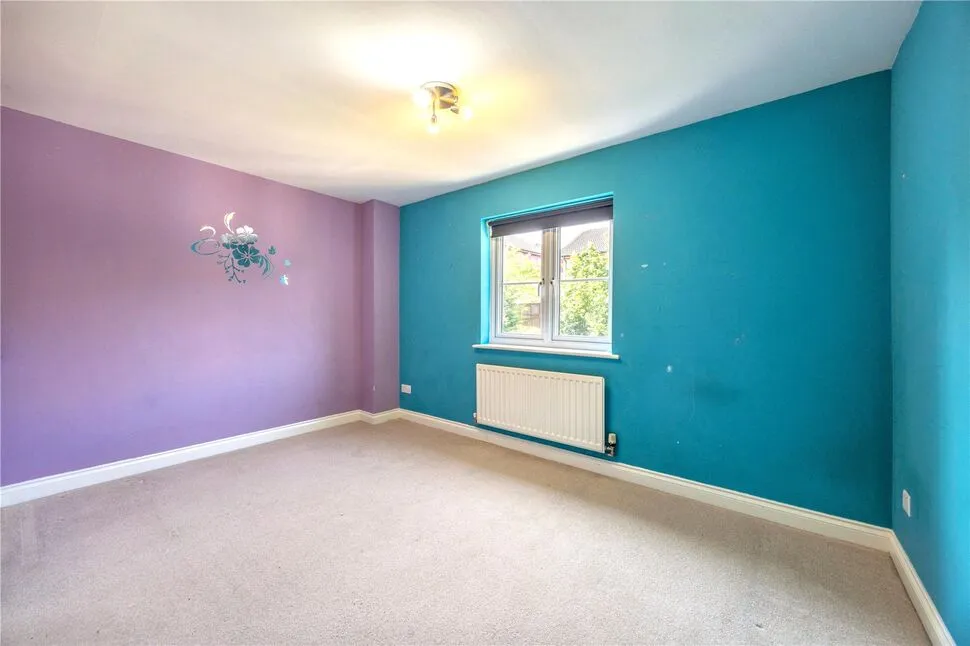 Queens Crescent, Livingston, EH54, photo 6