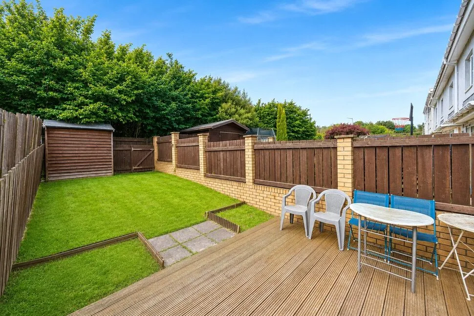 Queens Crescent, Livingston, EH54, photo 2