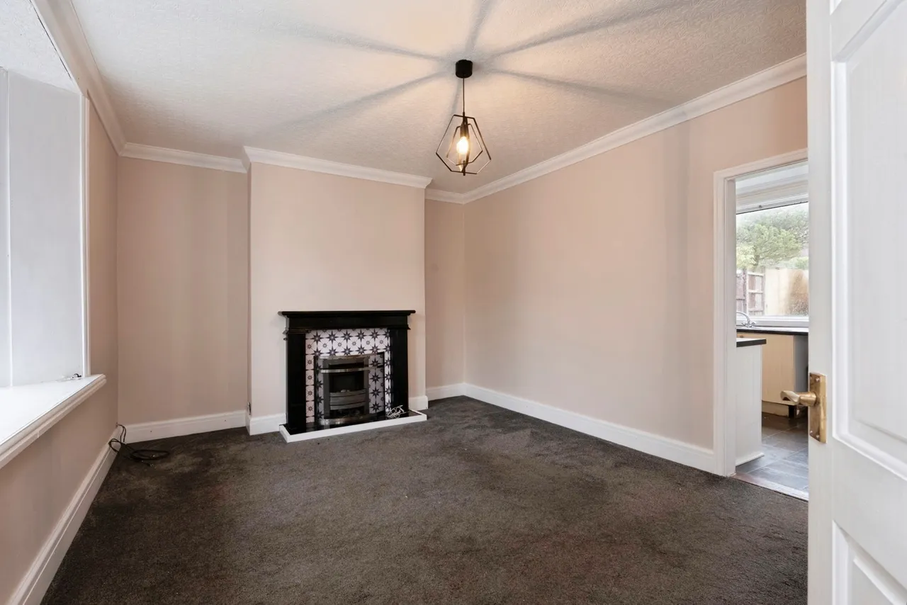 Lisbon Drive, Darwen, BB3, photo 3