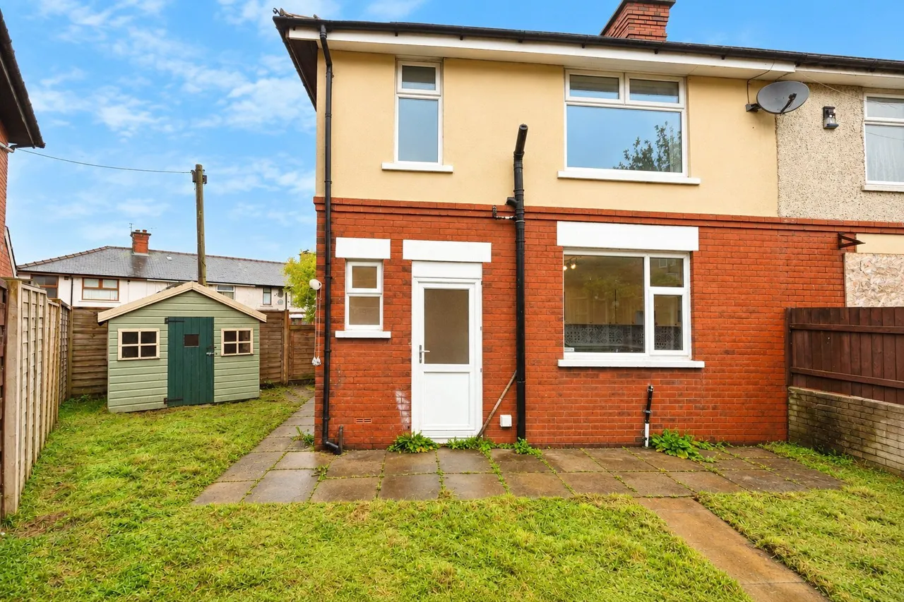 Lisbon Drive, Darwen, BB3, photo 16