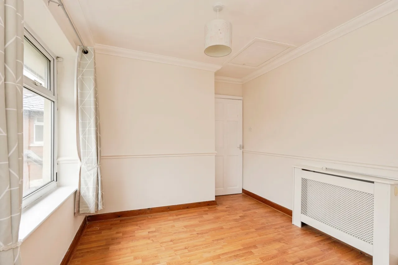 Lisbon Drive, Darwen, BB3, photo 10