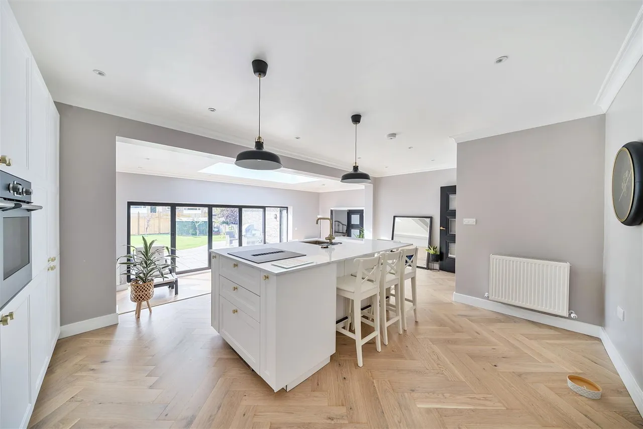 Oundle Avenue, Bushey, photo 7