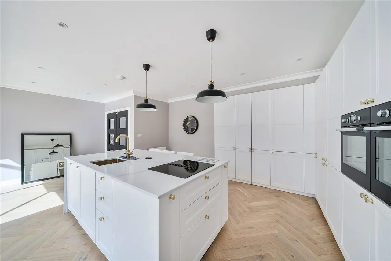 Oundle Avenue, Bushey, photo 8