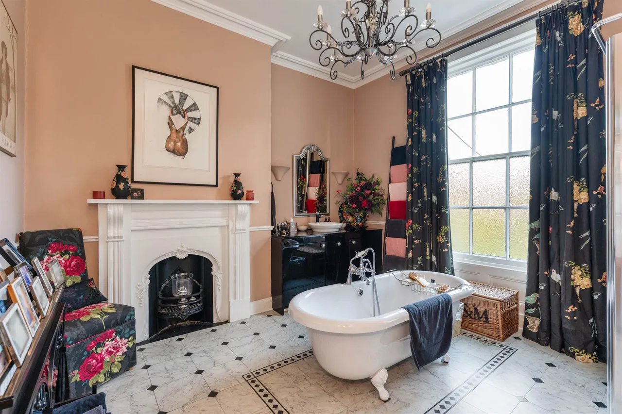 Victoria Road, Holywood, BT18, photo 23