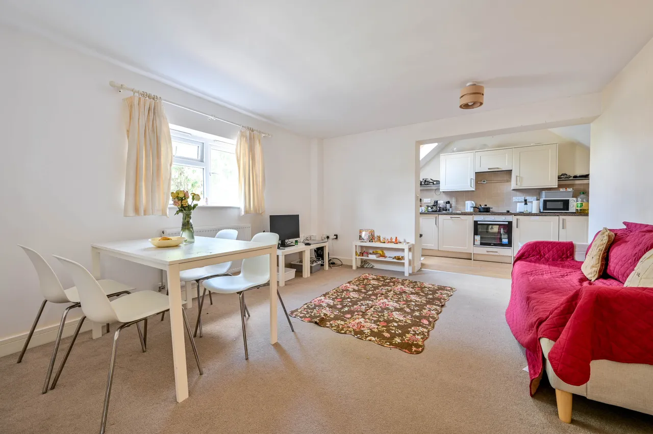 7b, Cobbett Road, Guildford, photo 2