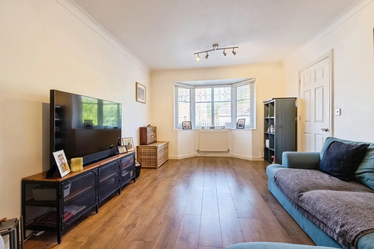 Gleneagles Drive, Normanton, West Yorkshire, WF6, photo 3