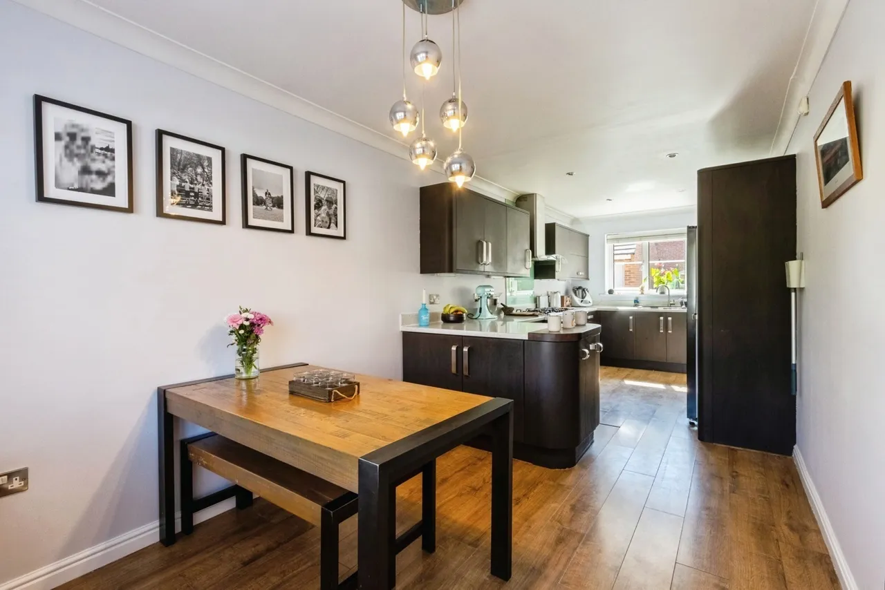 Gleneagles Drive, Normanton, West Yorkshire, WF6, photo 2