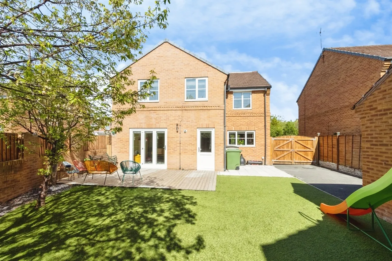 Gleneagles Drive, Normanton, West Yorkshire, WF6, photo 4