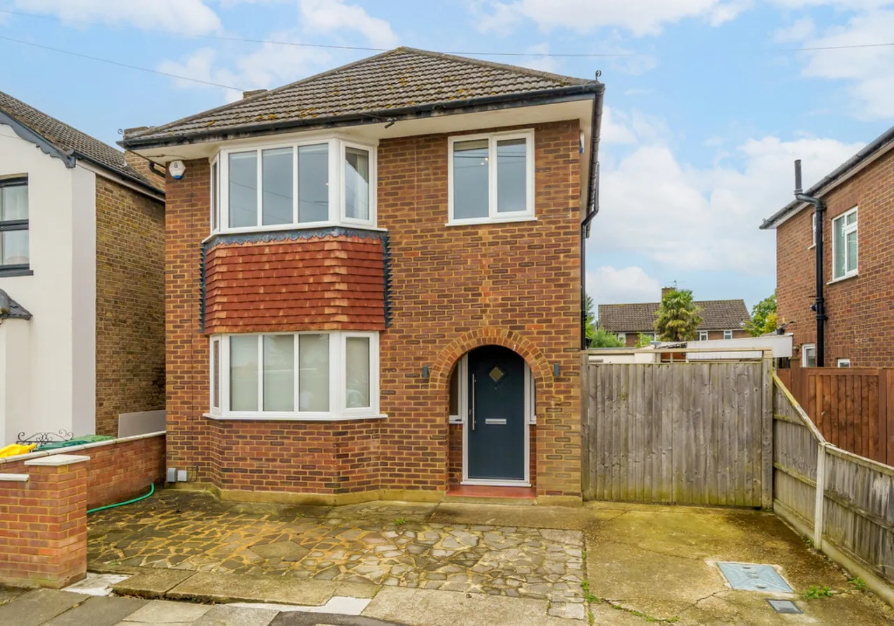 3 bed house to rent, Oakfield Road, Ashford
