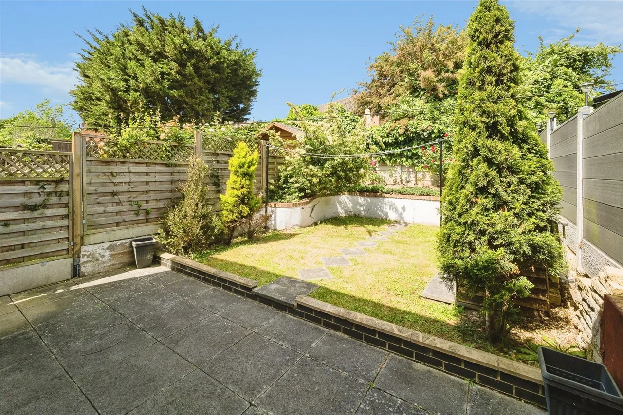 Ashingdon Close, Chingford, E4, photo 8