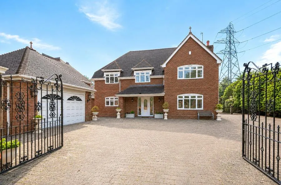 5 bed house for sale, Robin Hood Way, Winnersh, RG41
