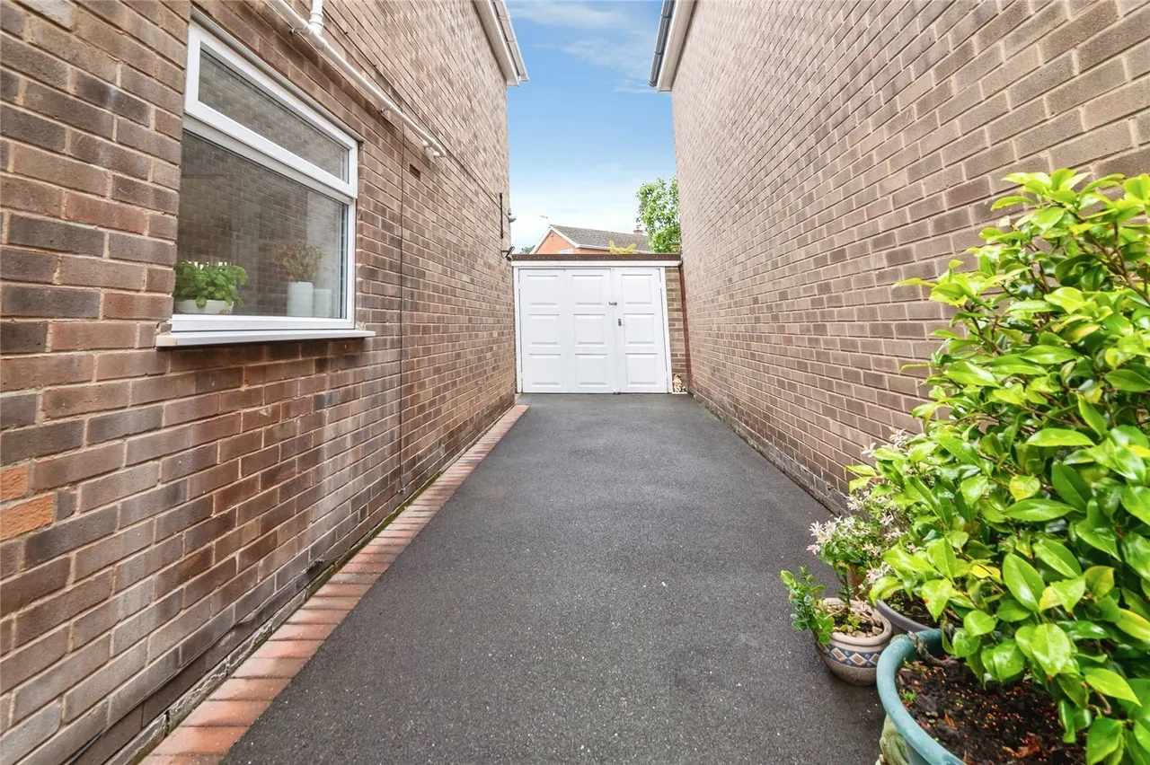 Newlands Drive, Gedling, NG4, photo 19