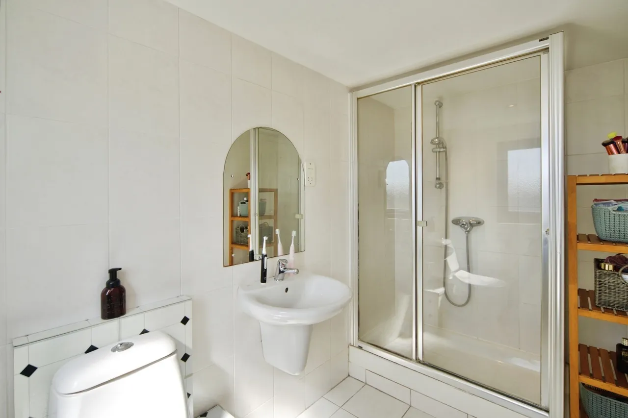 Totteridge Road, Enfield, EN3, photo 13