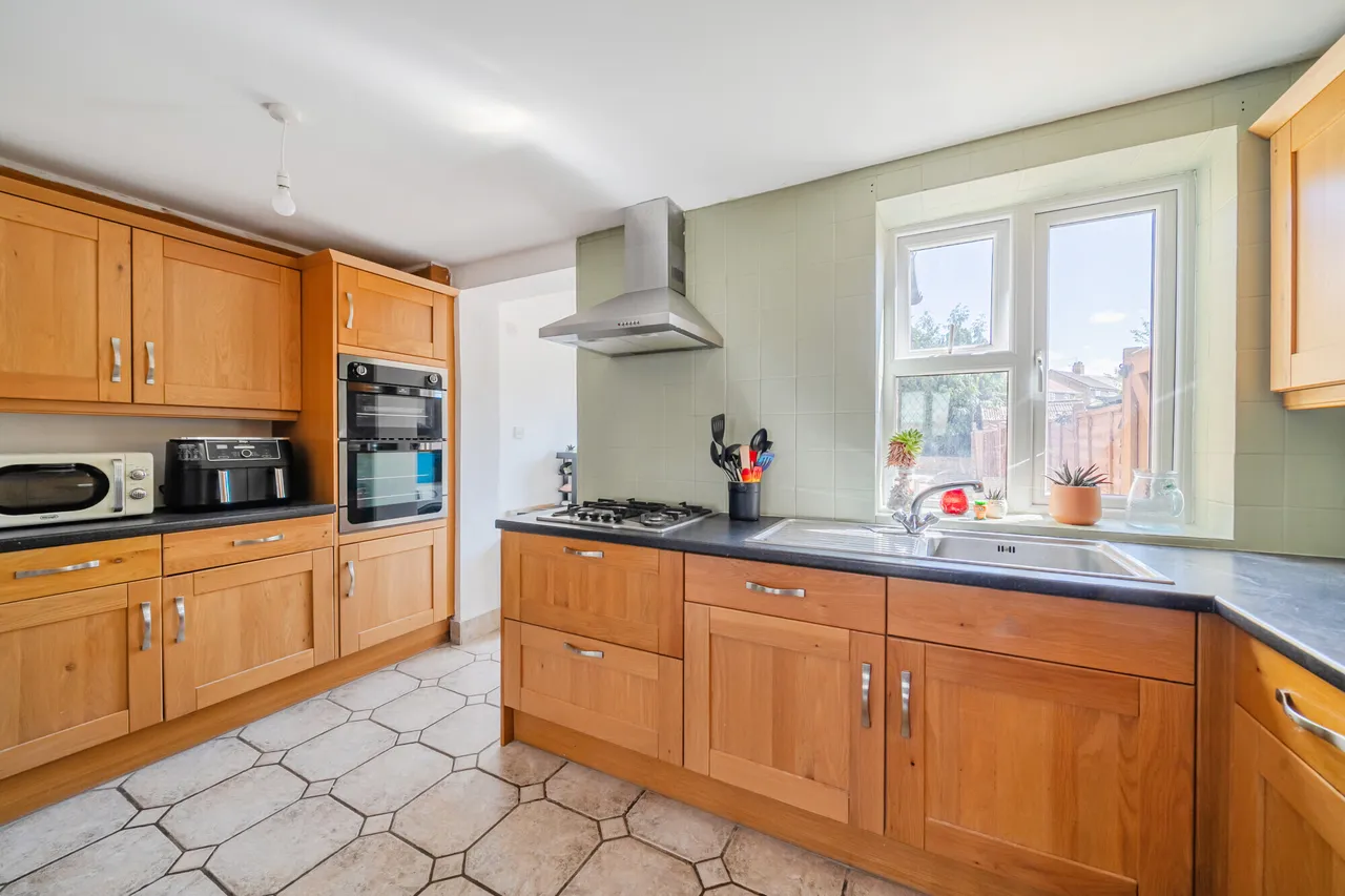 Dedworth Road, Windsor, SL4, photo 3